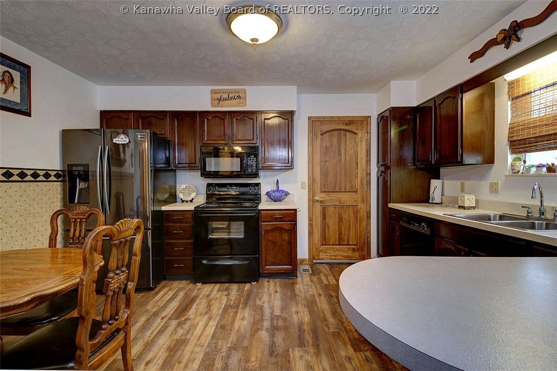 705 Dairy Road Poca, WV 25159 - Photo 11 of 33 Gallery Image 11