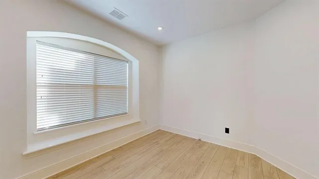 $799,000 | 8709 Thompson Drive, Lantana, TX 76226