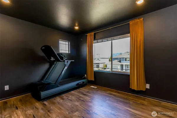 $949,950 | 650 McKinley Street, Enumclaw, WA 98022