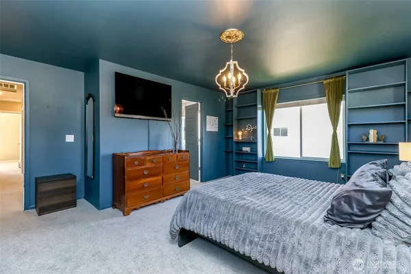 $949,950 | 650 McKinley Street, Enumclaw, WA 98022