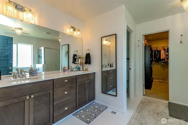 $949,950 | 650 McKinley Street, Enumclaw, WA 98022