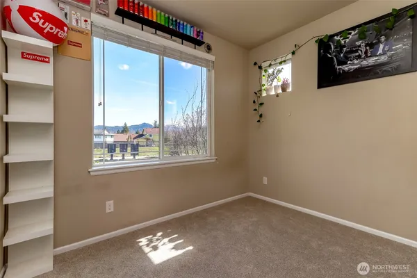 $949,950 | 650 McKinley Street, Enumclaw, WA 98022