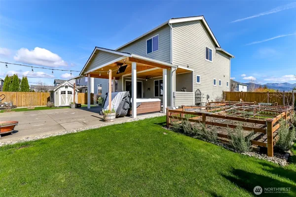 $949,950 | 650 McKinley Street, Enumclaw, WA 98022