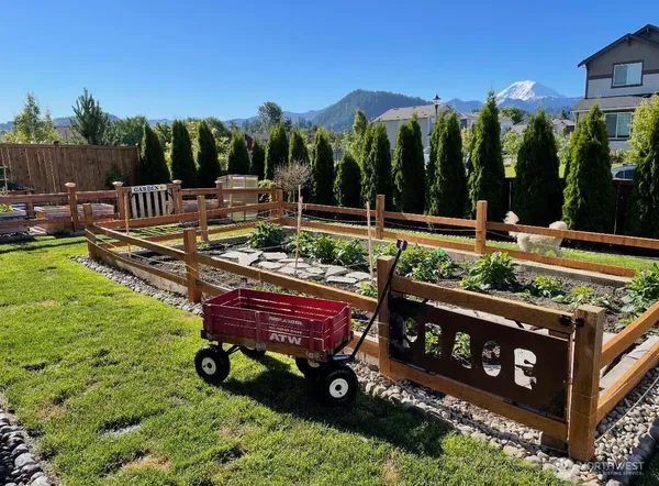 $949,950 | 650 McKinley Street, Enumclaw, WA 98022