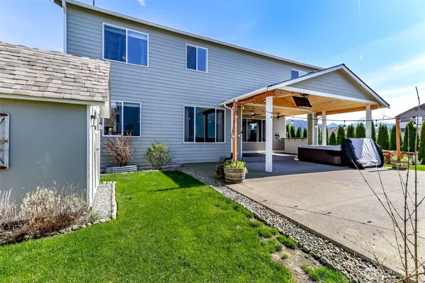 $949,950 | 650 McKinley Street, Enumclaw, WA 98022