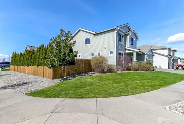 $949,950 | 650 McKinley Street, Enumclaw, WA 98022