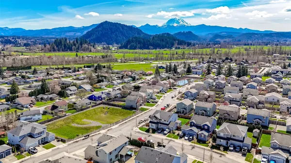 $949,950 | 650 McKinley Street, Enumclaw, WA 98022