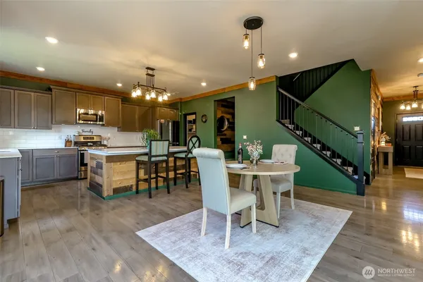 $949,950 | 650 McKinley Street, Enumclaw, WA 98022