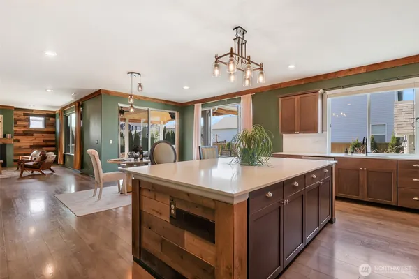 $949,950 | 650 McKinley Street, Enumclaw, WA 98022