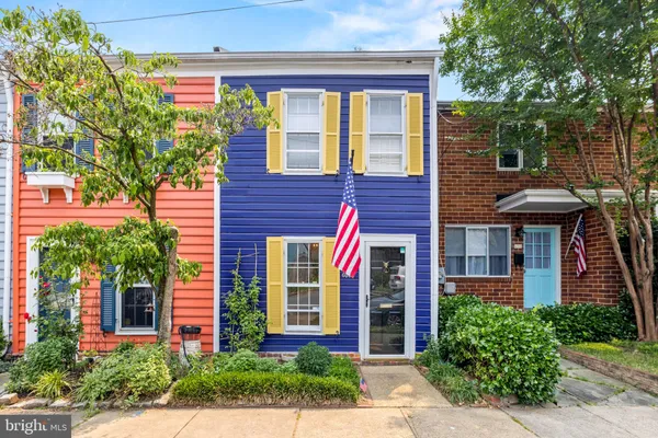 $4,750 | 608 South Pitt Street, Alexandria, VA 22314