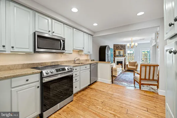 $4,750 | 608 South Pitt Street, Alexandria, VA 22314