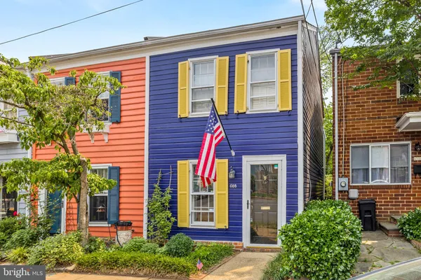 $4,750 | 608 South Pitt Street, Alexandria, VA 22314