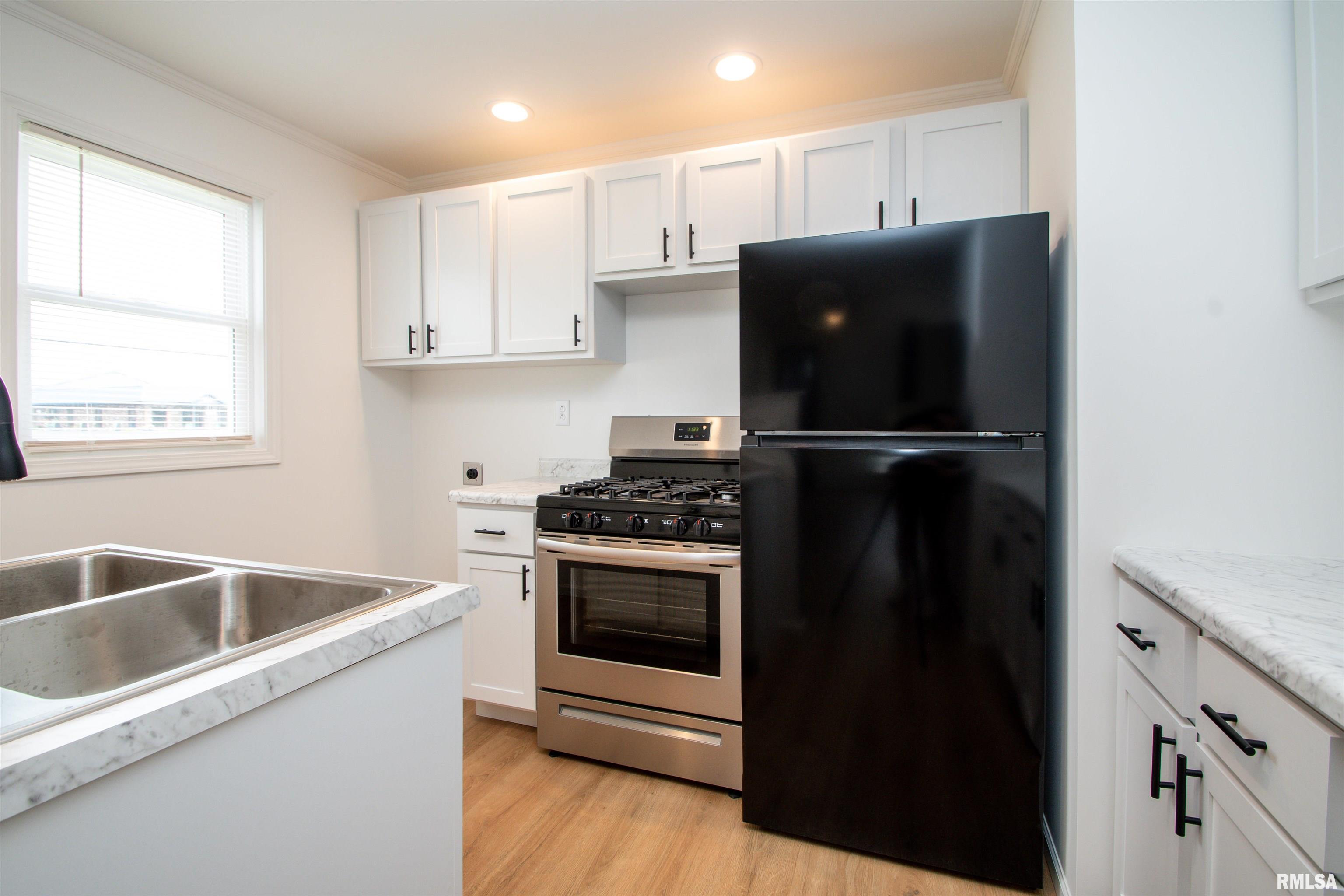 2173 Washington Road Washington, IL 61571 - Photo 14 of 39 Gallery Image 14