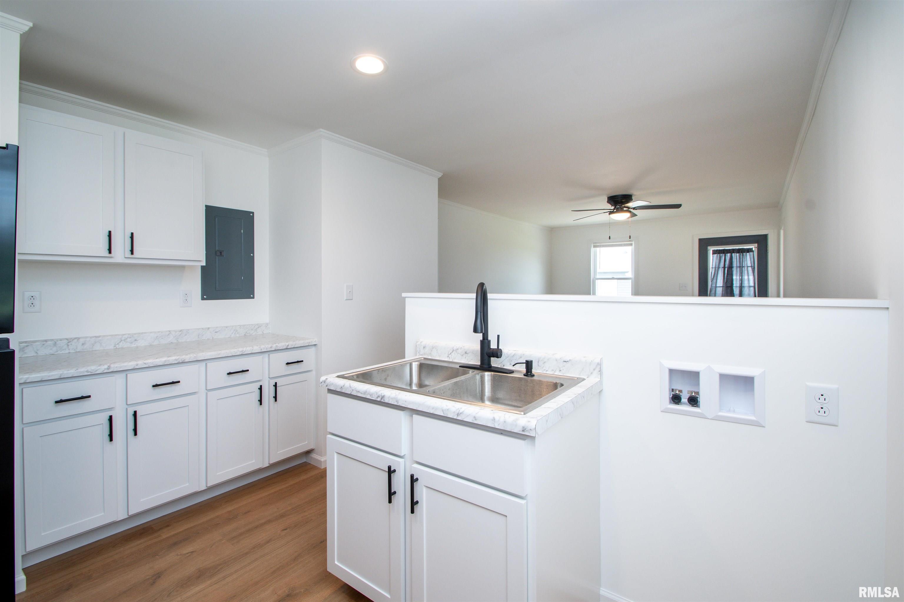 2173 Washington Road Washington, IL 61571 - Photo 16 of 39 Gallery Image 16