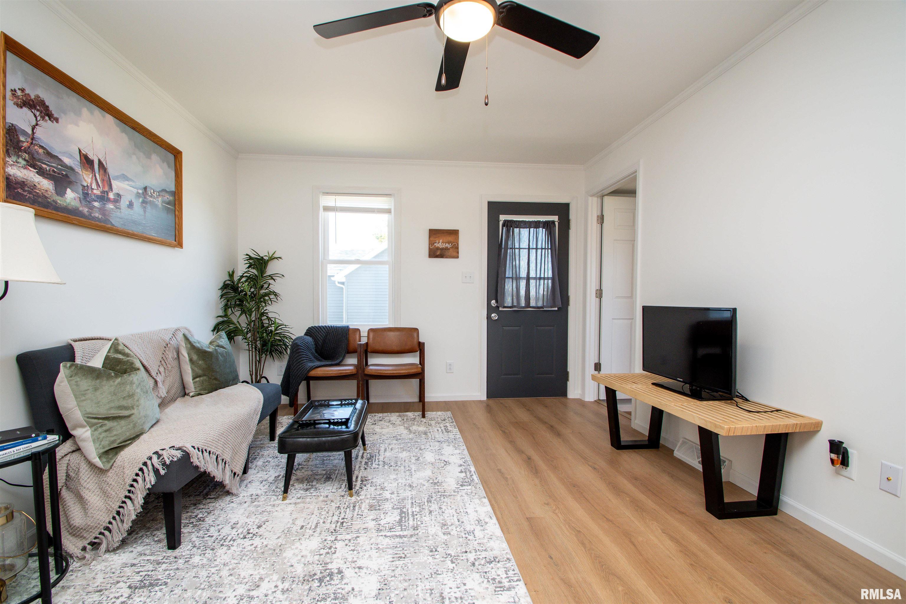 2173 Washington Road Washington, IL 61571 - Photo 3 of 39 Gallery Image 3