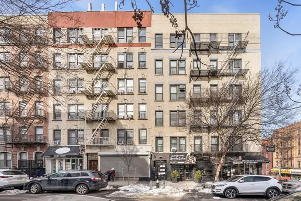 $385,000 | 129 East 102nd Street, Unit 6B | East Harlem