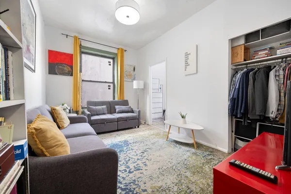 $385,000 | 129 East 102nd Street, Unit 6B | East Harlem