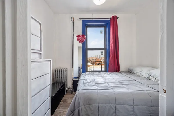$385,000 | 129 East 102nd Street, Unit 6B | East Harlem