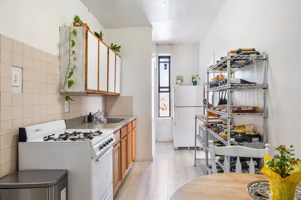 $385,000 | 129 East 102nd Street, Unit 6B | East Harlem