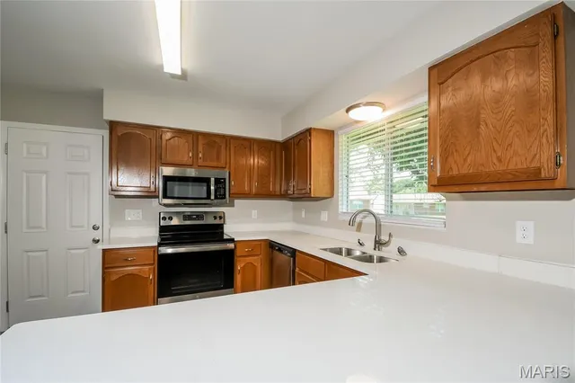 $2,040 | 3748 Riviere Marne Court, Florissant, MO 63034