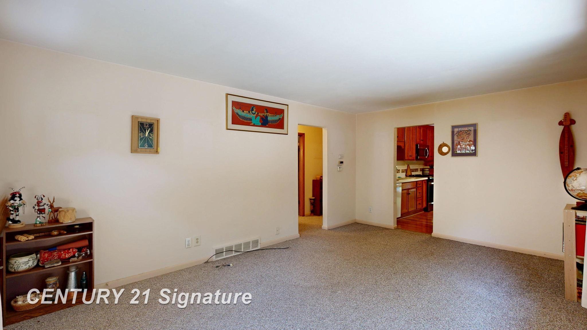 8285 North Seymour Road Flushing, MI 48433 - Photo 16 of 65 50177273-b63f7246-253c-4a4b-b299-f006f2c8f486.JPG