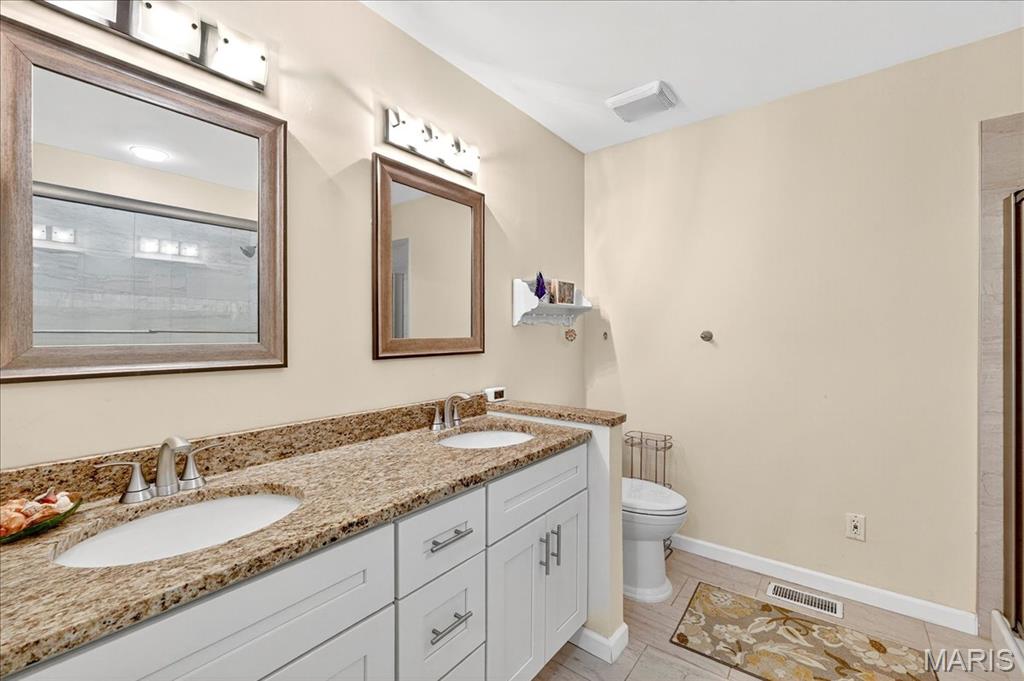 15812 Newton Ridge Drive Chesterfield, MO 63017 - Photo 23 of 35