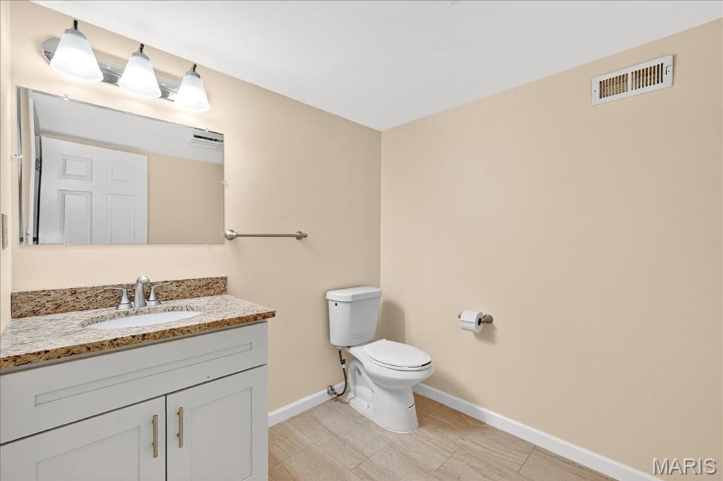 15812 Newton Ridge Drive Chesterfield, MO 63017 - Photo 28 of 35