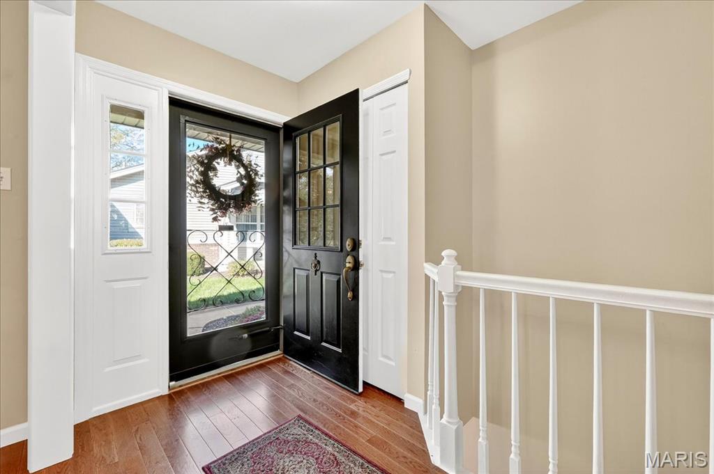 15812 Newton Ridge Drive Chesterfield, MO 63017 - Photo 3 of 35