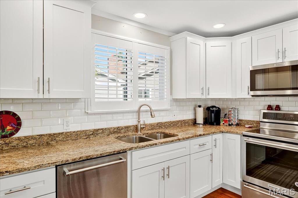 15812 Newton Ridge Drive Chesterfield, MO 63017 - Photo 9 of 35