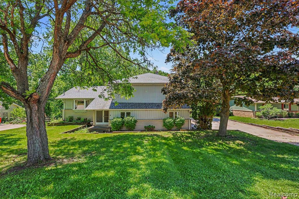1457 West Avon Road Rochester Hills, MI 48309 - Photo 1 of 42