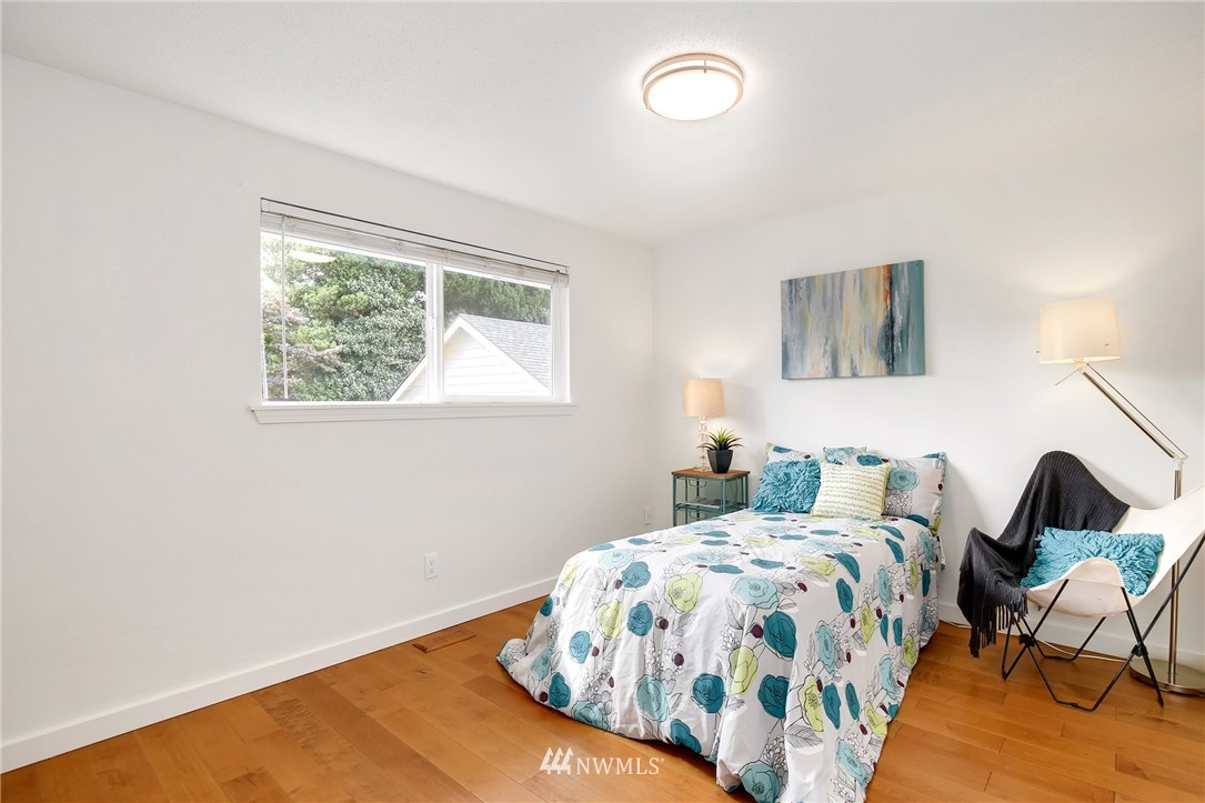 2517 Northeast 18th Street Renton, WA 98056 - Photo 16 of 25