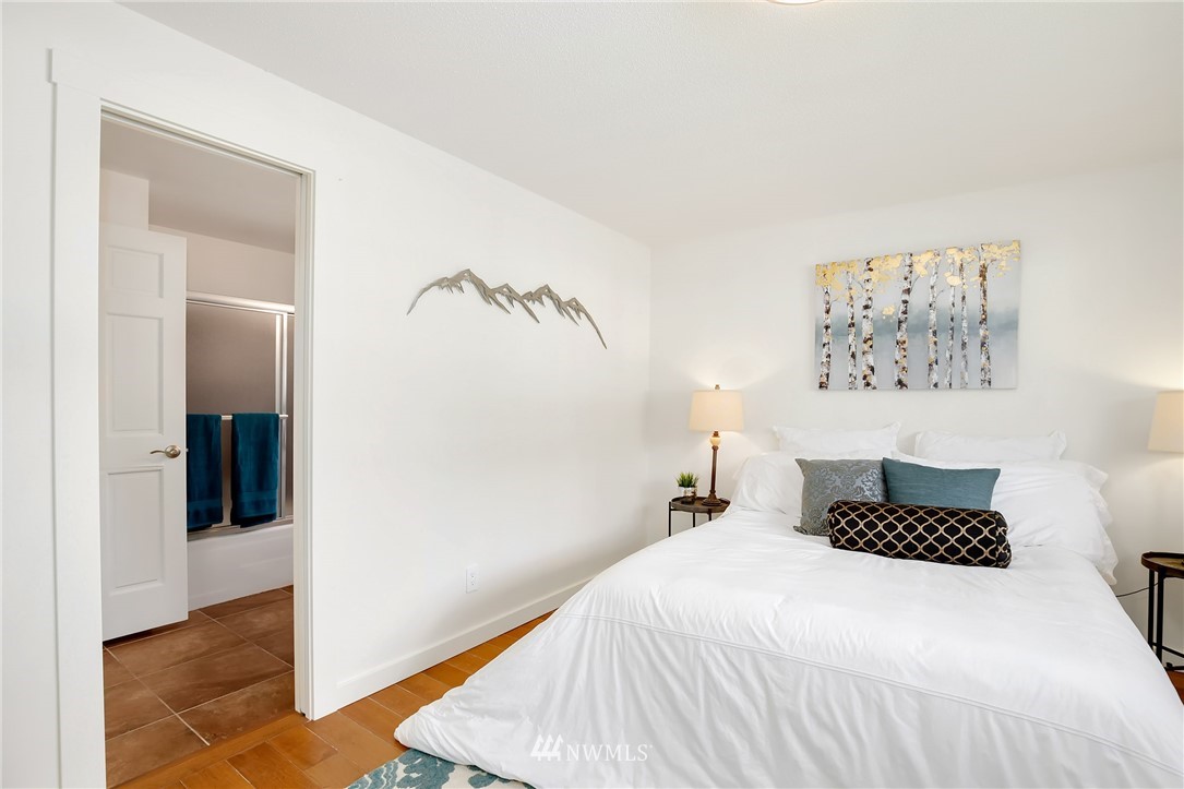 2517 Northeast 18th Street Renton, WA 98056 - Photo 21 of 25