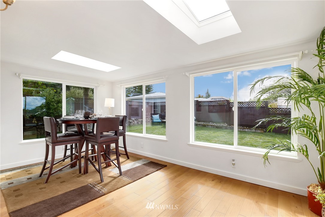 2517 Northeast 18th Street Renton, WA 98056 - Photo 10 of 25