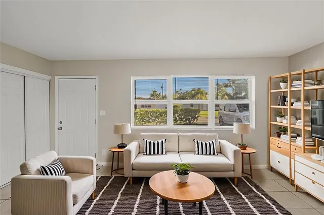 a view of a livingroom with furniture