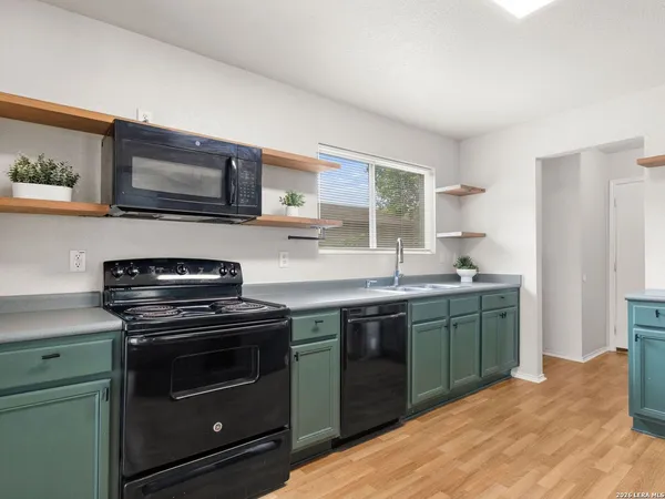 $1,400 | 10034 Southern Sun, San Antonio, TX 78245