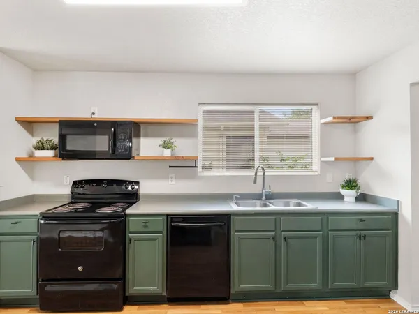 $1,400 | 10034 Southern Sun, San Antonio, TX 78245