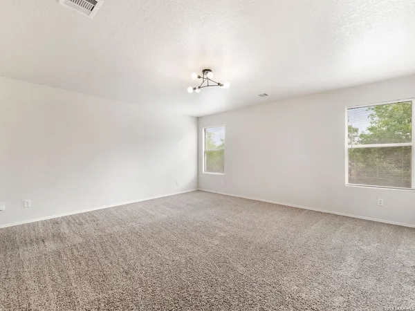 $1,400 | 10034 Southern Sun, San Antonio, TX 78245