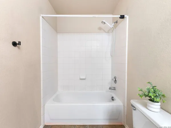 $1,400 | 10034 Southern Sun, San Antonio, TX 78245