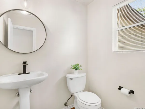 $1,400 | 10034 Southern Sun, San Antonio, TX 78245