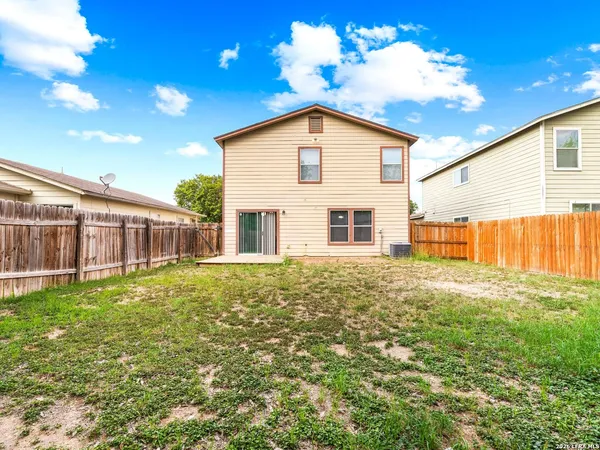 $1,400 | 10034 Southern Sun, San Antonio, TX 78245
