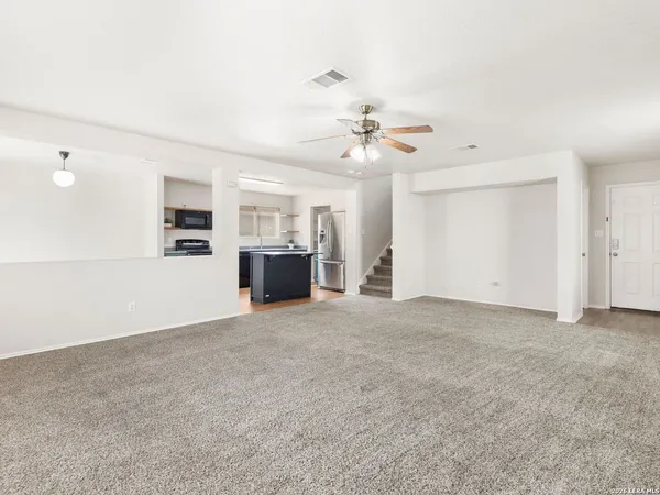 $1,400 | 10034 Southern Sun, San Antonio, TX 78245