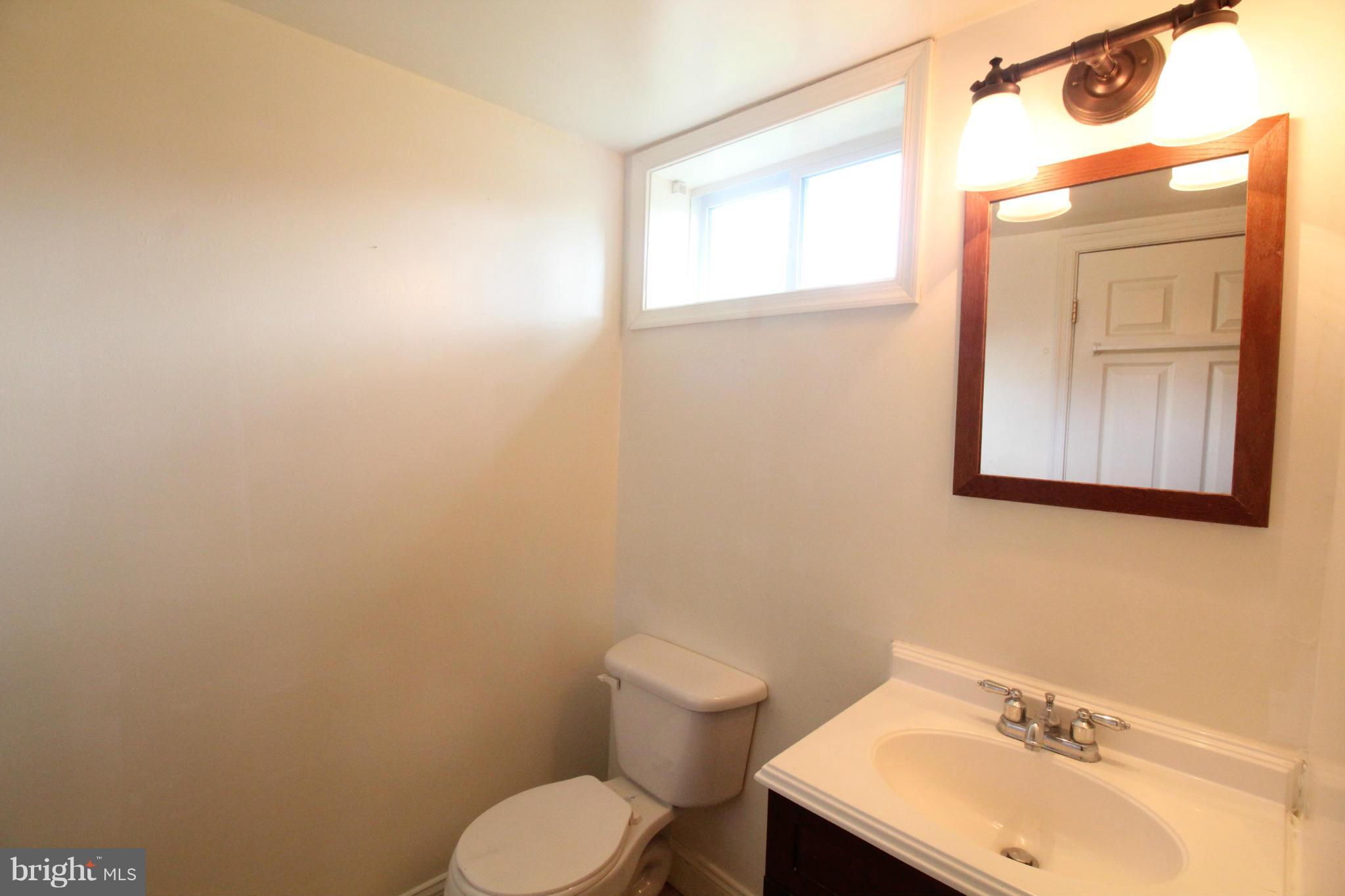 9116 Wallace Road Lanham, MD 20706 - Photo 15 of 29 Bath