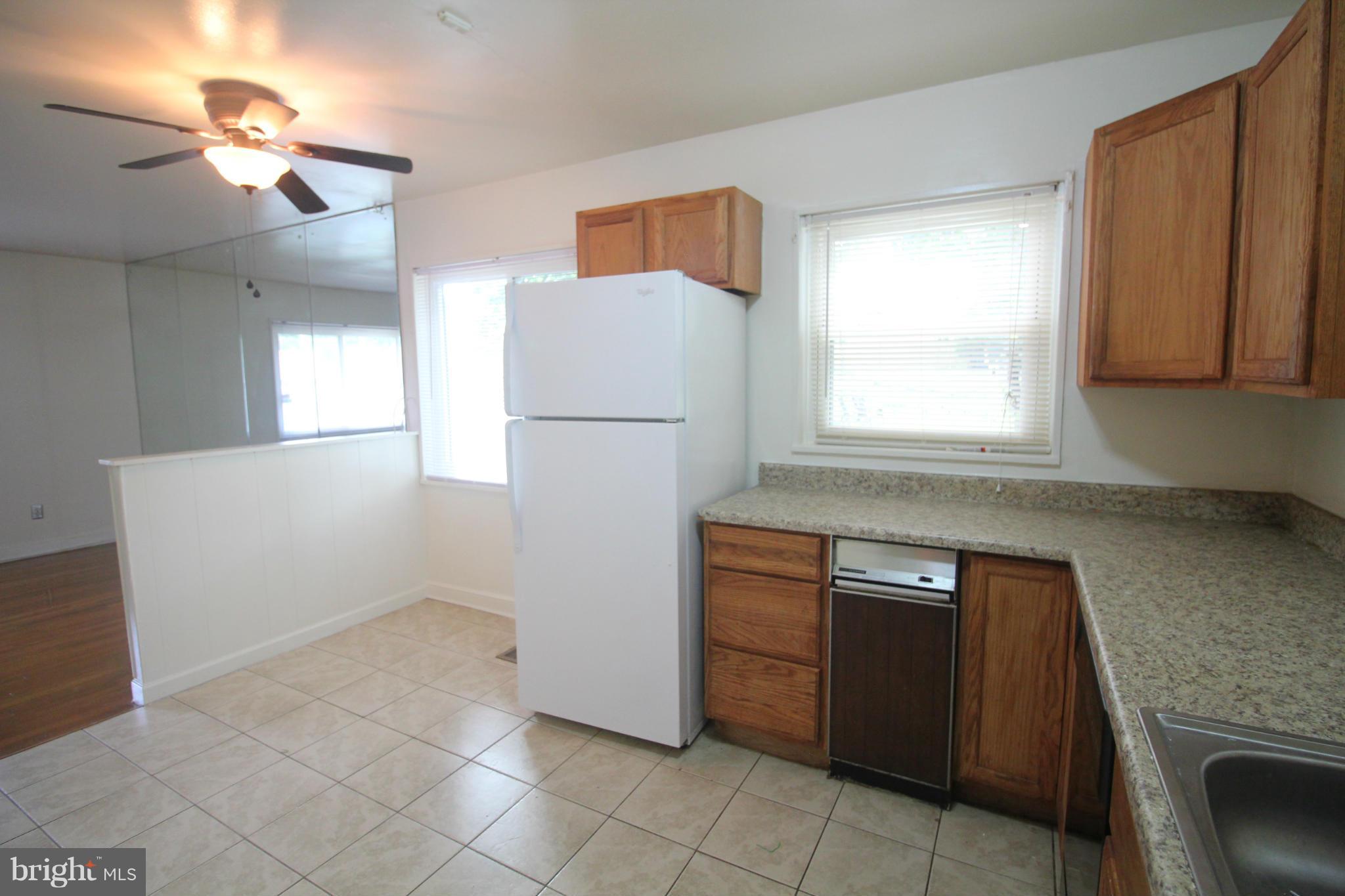 9116 Wallace Road Lanham, MD 20706 - Photo 3 of 29 Kitchen