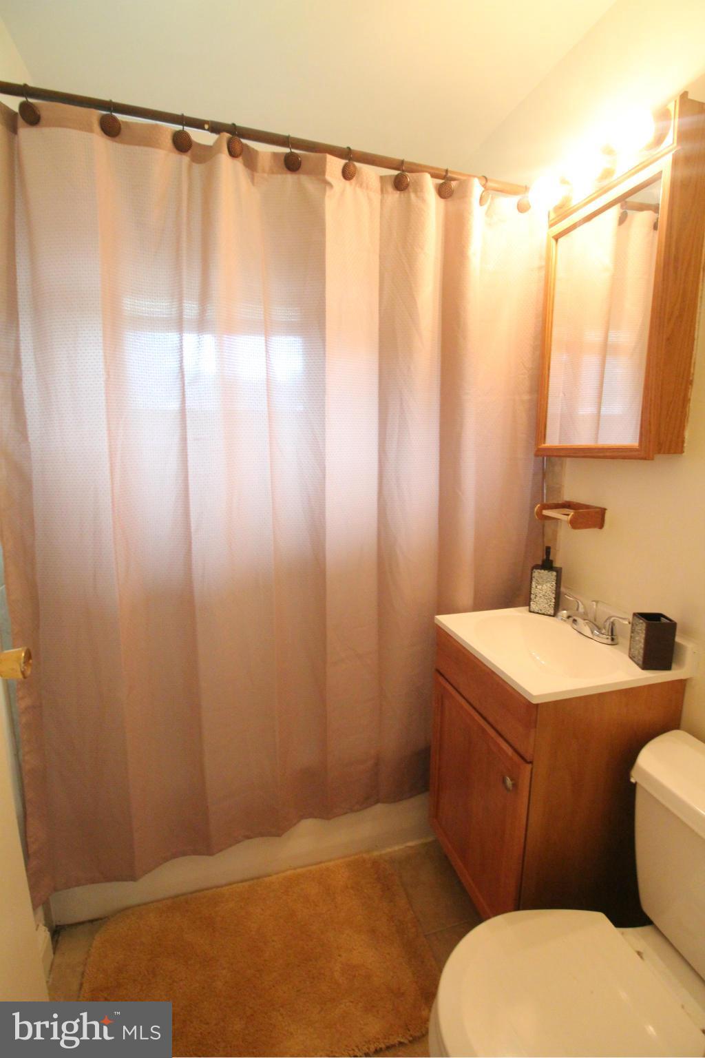 9116 Wallace Road Lanham, MD 20706 - Photo 21 of 29 Bath