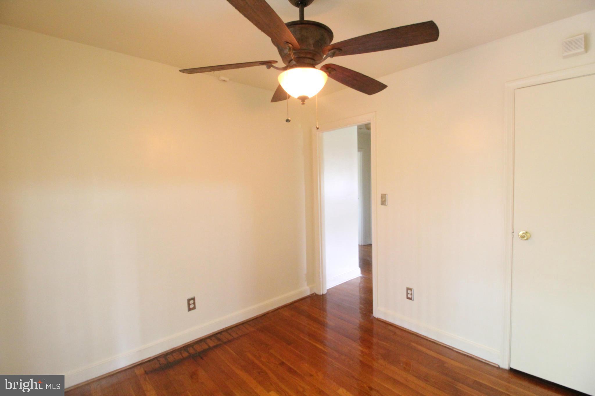 9116 Wallace Road Lanham, MD 20706 - Photo 9 of 29 Dining Room