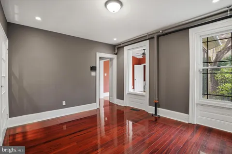 $3,200 | 6113 Ridge Avenue, Unit 1, Philadelphia, PA 19128