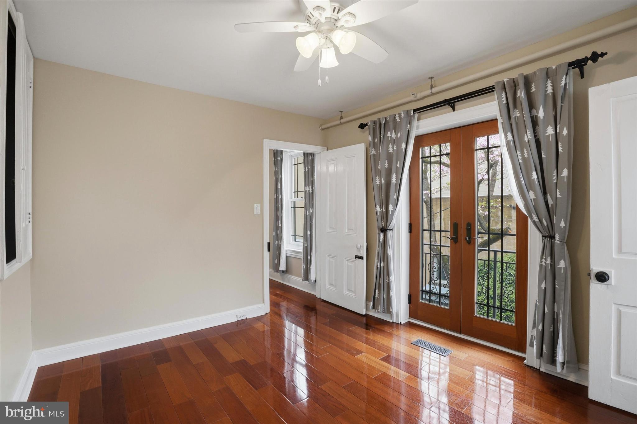 6113 Ridge Avenue, Unit 1 Philadelphia, PA 19128 - Photo 13 of 17 Second bedroom/office, overlook terrace