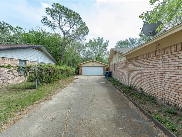 $345,000 | 2732 Foxcroft Circle, Denton, TX 76209