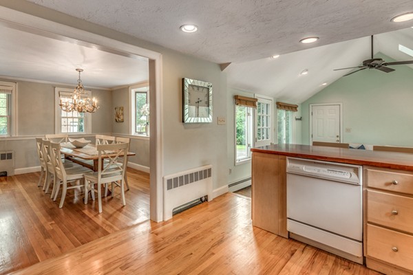 57 Locksley Road Lynnfield, MA 01940 - Photo 12 of 30 Gallery Image 12