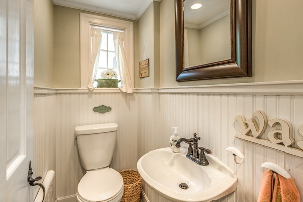 57 Locksley Road Lynnfield, MA 01940 - Photo 17 of 30 Gallery Image 17